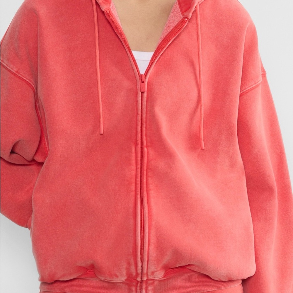 Aritzia Sun Faded Cherry Mega Zip Size Small